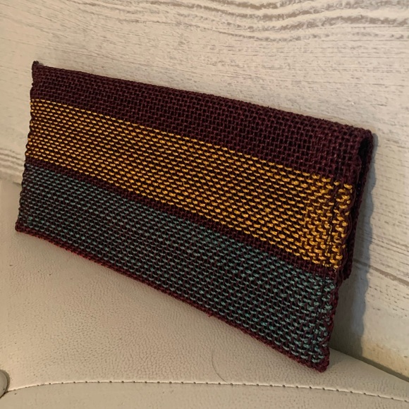 Straw weave clutch purse. - Picture 2 of 2